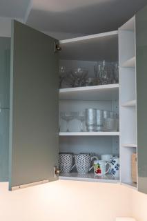 Spacious and Modern Apartment with Free Parking - 1