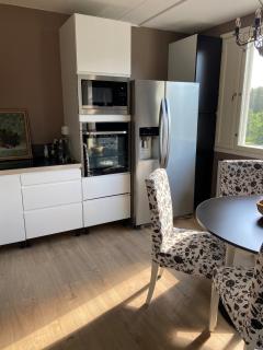 Moderni ja mukava huoneisto - 1