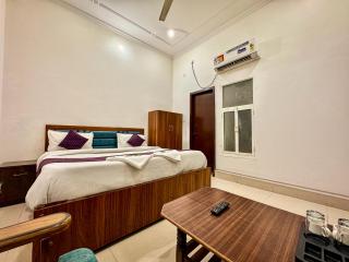 Murli Manohar Palace - Vrindāvan - 1