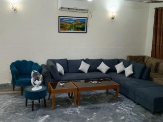 2 Bed apartment For Short Stay - 7