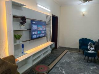 2 Bed apartment For Short Stay - 5