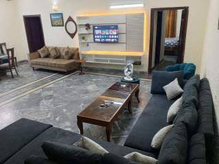2 Bed apartment For Short Stay - 4