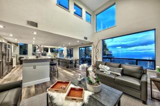 LUXE 4 Blue Diamond Lake Tahoe Lodge - 1