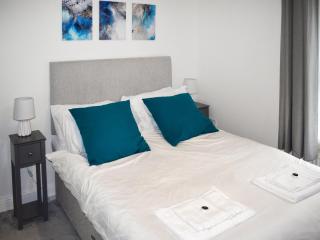 Cliffside Cottage - 3