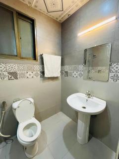 2 Bed apartment For Short Stay - 1