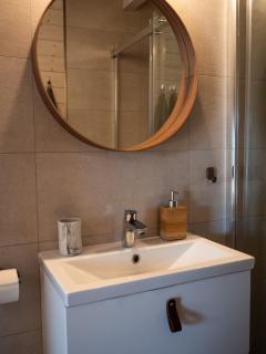 APANÓWKA domki z balią jacuzzi sauna - 4