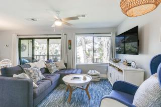 Walk to Coligny Beach Tropical Hilton Head Condo - 8