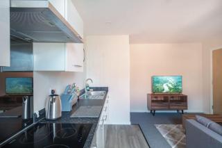 Apartment for 2 Salford All Amenities - 7