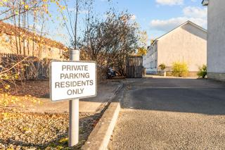 2 Bed City Centre Castle & Wallace View Apartment - 1