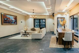 Stunning luxury Villa with Mountain Views - 7