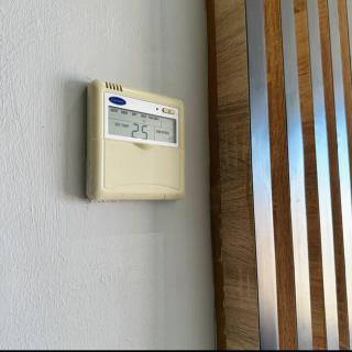 Modern Spacious apartment with free Parking and AC - 6