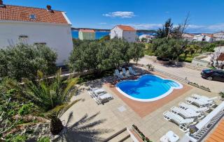 Stunning Apartment In Rab - 5