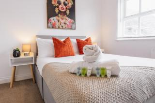 3bd Home near Red Bull Racing, Vw Centre, Zoho - 0