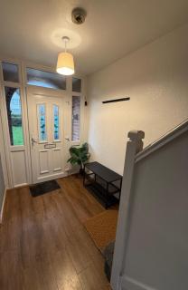 Centrally located for Bham, Nec, BHX and HS2 - 1