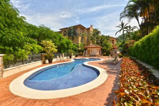 Bella Vista 2D 3 bdrs pool view in Los Suenos - 4