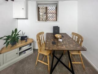 The Clerks Cottage, Eastbridge Hospital - 4