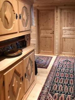 Authentic Cabin Overlooking Lake Møsvann - 5