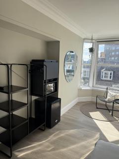 Park House Rooms - Sky TV and kitchenette - 3