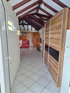 Appartement Moderne au Moule 72 m² avec Balcon - 3