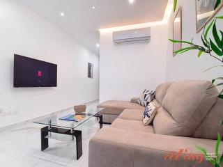 Beautiful Holiday Home with a Private Rooftop Pool - 7