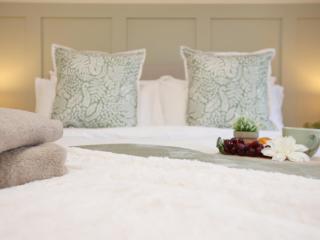 Orchard Place Semington By N And N Stays, 20 Mins From Bath, Perfect for Contractors and Workers, Pvt Parking for 2 vehicles - 4