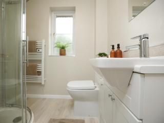 Orchard Place Semington By N And N Stays, 20 Mins From Bath, Perfect for Contractors and Workers, Pvt Parking for 2 vehicles - 2