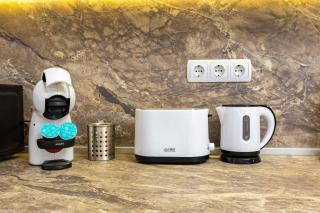 Top-Floor Flat with Balcony - 4