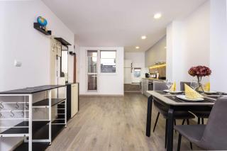 Top-Floor Flat with Balcony - 2