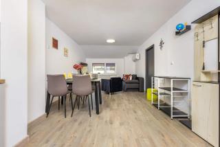 Top-Floor Flat with Balcony - 1