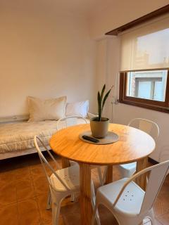 Departamento reciclado y cómodo a metros del mar - 6