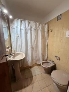 Departamento reciclado y cómodo a metros del mar - 1