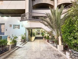 3BDR Hot tub on Nile Panoramic sitting Maadi - 8