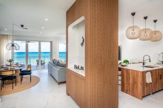 Laguna del Mar #10 - Oceanfront 3 bedroom on Seven Mile Beach - 2