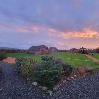 The Galloway Steading- The Bee Hive Couples Retreat with Hot Tub and Fire Pit - 2