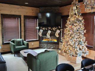 Peak Overlook by Beyond Expectations w Hot Tub - 6