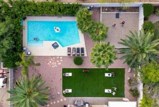 Private Pool Dog Friendly Movie Room Games - 8