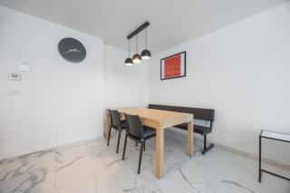 The White House 237 - 6