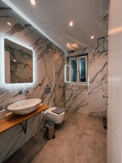 La Villa, independent villa with pool and jacuzzi - 2