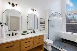 The Shiloh House - a cabin getaway - Buffalo - 3