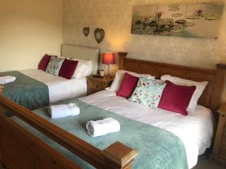 St Annes House - Double Room 2 - 5