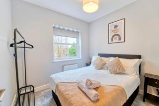 Central and Stylish, Garden and Parking - 3