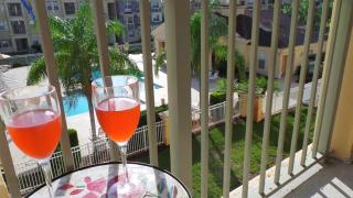 Pool Side Tree House - 1