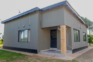 Tou Safari Lodge - 3