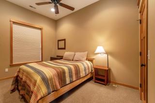 River Watch Getaway - 2