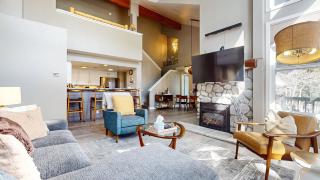 Snowcreek V #888 condo - 9