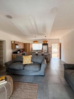 Dung Beetle Bush Villa - 8