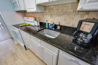 High Floor, Direct Oceanfront Views,Camelot Resort - 6