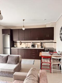 Zoe's Luxury Homes - 8