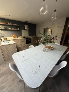 Lovely 4 Bedroom Spacious House in Camden Town - 4