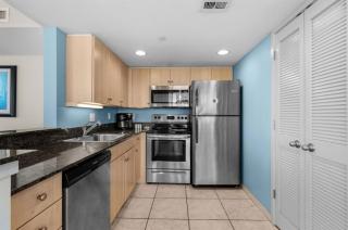 New Corner 6th FLOOR, Floor to Ceiling Glass Views - 2